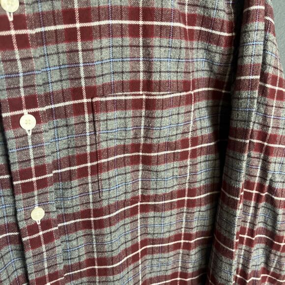 Untuckit Shirt Men’s Size Medium Slim Fit Red Gray Plaid Button Up‎ Long Sleeve - Picture 2 of 9
